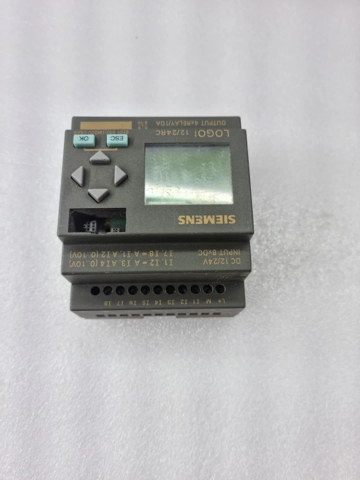 SIEMENS LOGO 12/24RC PLC PROGRAMMABLE LOGIC CONTROLLER 6ED1052-1MD00-0BA6